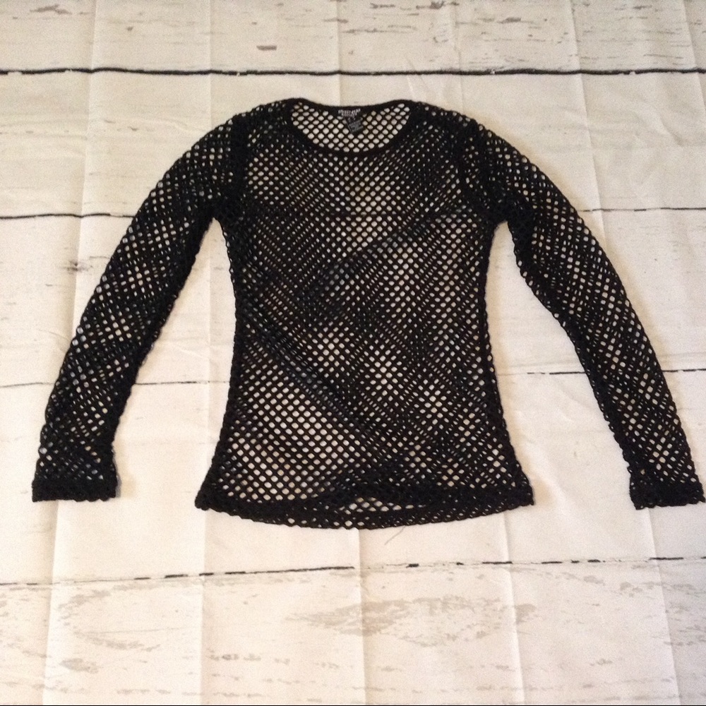 Black l/s netting top